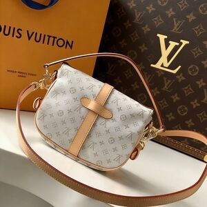 <AUTHENTIC>LV Saumur Ivory Monogram Charm